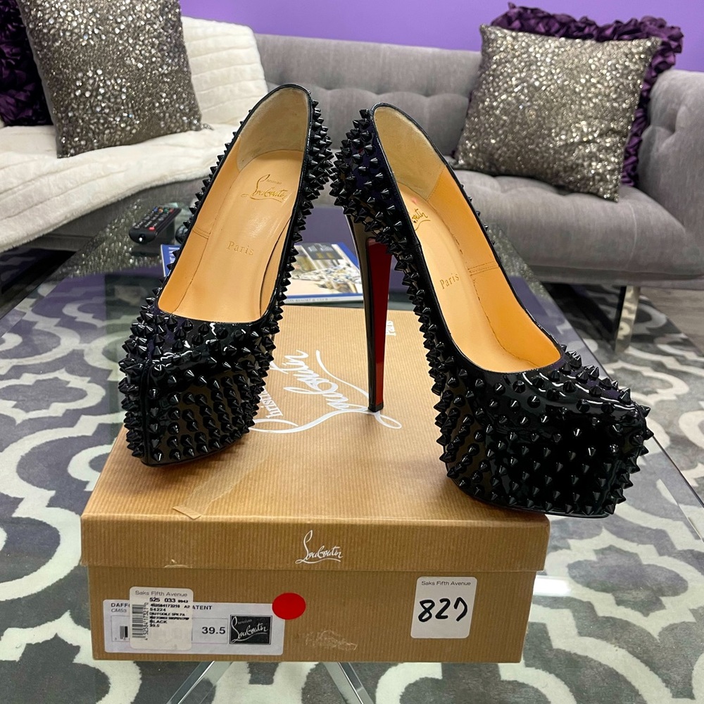 Spike Christian Louboutin pumps
